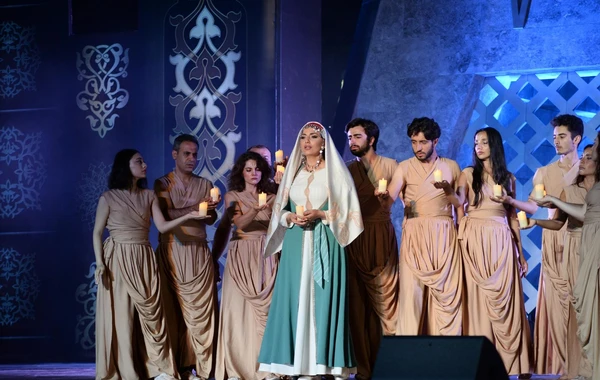 Şuşada Vaqif Poeziya Günlərinə “Vaqif dünyası” tamaşası ilə yekun vurulub - FOTO
