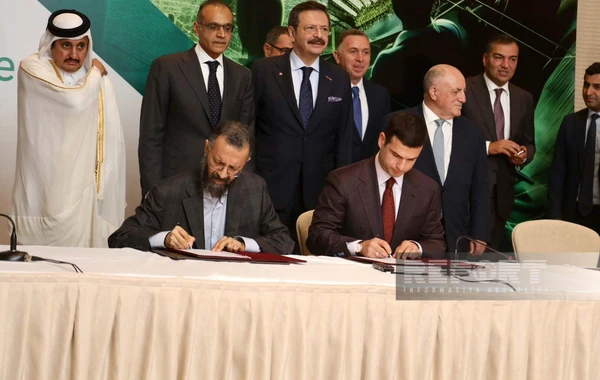 İslam Ticarət Sənaye və Kənd Təsərrüfatı Palatasının Direktorlar Şurasının iclası çərçivəsində sənədlər imzalanıb - FOTO