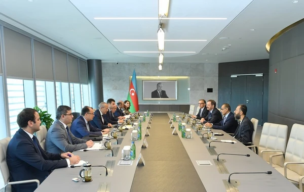 Azərbaycan və ICCIA nümayəndələri iqtisadi-ticari əlaqələrin genişləndirilməsini müzakirə ediblər - FOTO