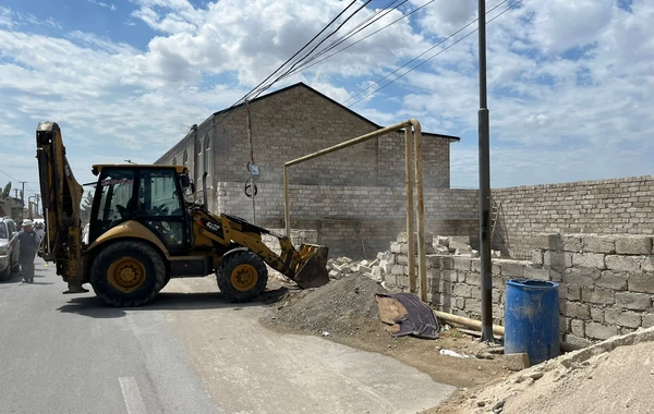 Bakıda qanunsuz tikilən obyektlər söküldü - FOTO