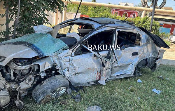 Bakıda ağır qəza - Maşın mağazaya çırpıldı - Ölən var - FOTO/VİDEO