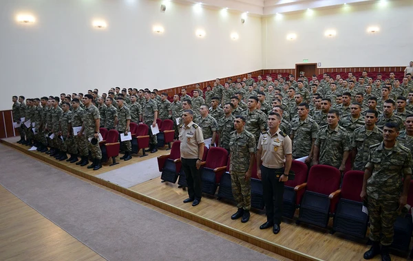 Azərbaycan Ordusunda “Ehtiyat zabit hazırlığı" kurslarının buraxılış mərasimləri keçirilib - FOTO