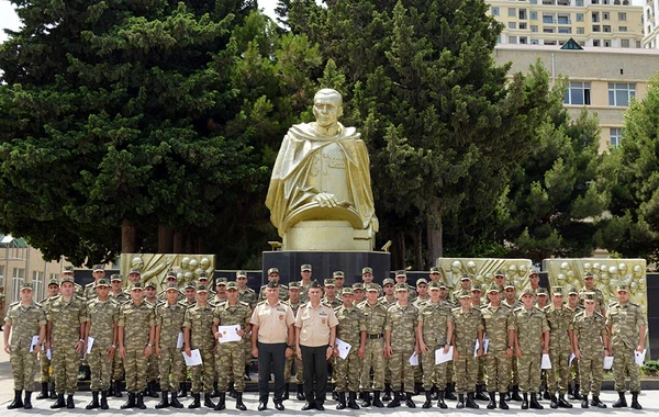 Azərbaycan Ordusunda “Ehtiyat zabit hazırlığı" kurslarının buraxılış mərasimləri keçirilib - FOTO