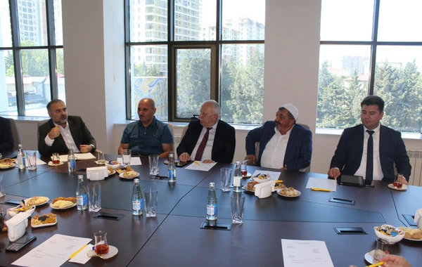 İTV-nin Yayım Şurasına yeni sədr seçilib - FOTO