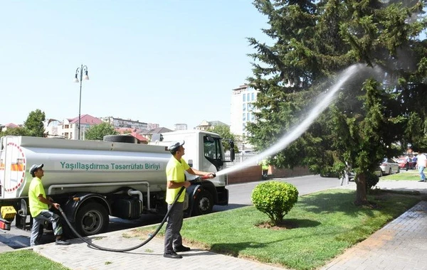 Bu gün Bakının 544 küçəsi yuyulub - FOTO