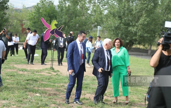 Qlobal Forumun iştirakçıları Şuşanın tarixi məkanları və əsrarəngiz təbiəti ilə tanış olublar - FOTO