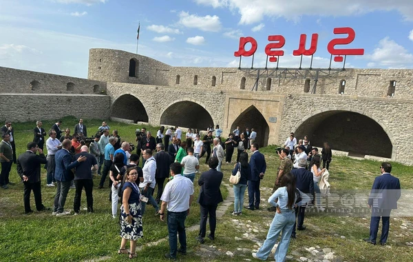 Qlobal Forumun iştirakçıları Şuşanın tarixi məkanları və əsrarəngiz təbiəti ilə tanış olublar - FOTO