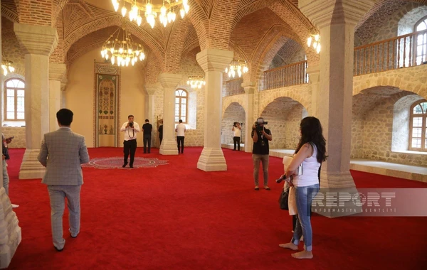 Qlobal Forumun iştirakçıları Şuşanın tarixi məkanları və əsrarəngiz təbiəti ilə tanış olublar - FOTO