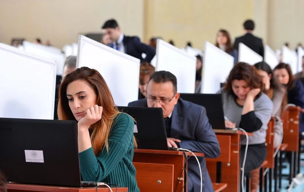 Dövlət qulluğunda rəhbər vəzifələr üzrə imtahan keçirilib - YENİLƏNİB