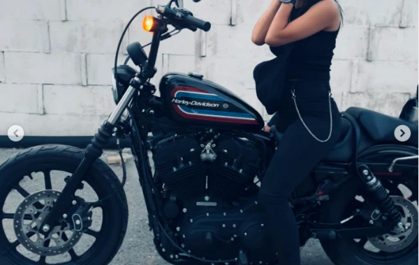 Rəna Ağamuradova özünə bahalı motosiklet aldı - FOTO