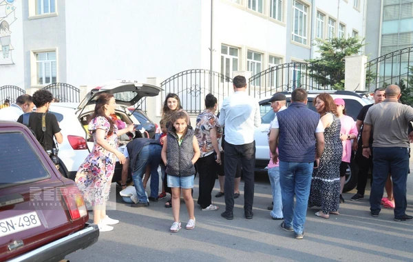 Daha bir neçə ailə Laçına yola salınıb - FOTO