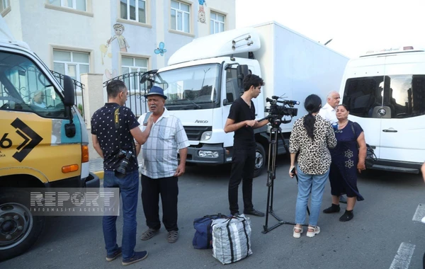 Daha bir neçə ailə Laçına yola salınıb - FOTO