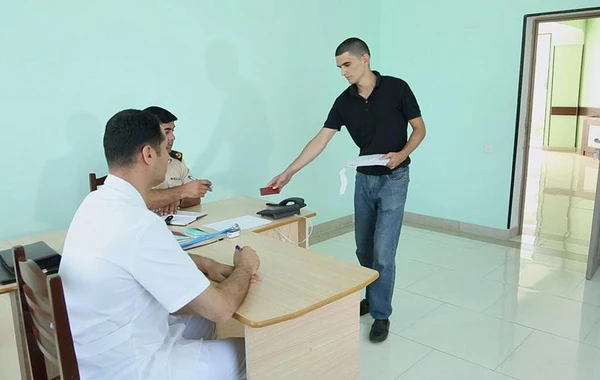 MN Əlahiddə Ümumqoşun Orduda gənc əsgərlərin hazırlıq prosesinin detallarını açıqlayıb - FOTO/VİDEO