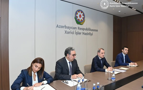 Ceyhun Bayramov Ermənistanın təxribatları barədə Kolumbiya səfirini məlumatlandırıb - FOTO
