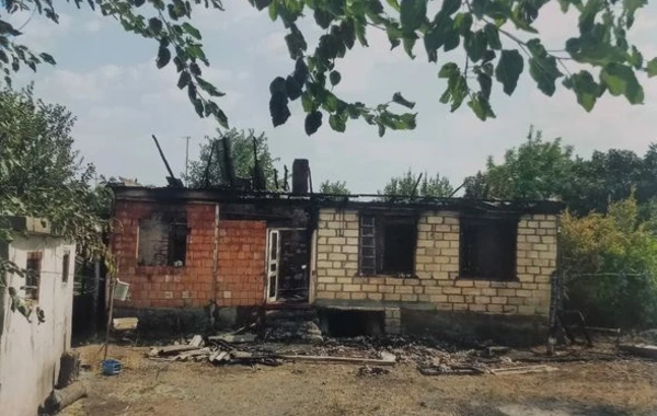 Tovuzda vətəndaşa məxsus evi yandırmaqda və oğurluq etməkdə şübhəli bilinən şəxslər saxlanılıblar - FOTO