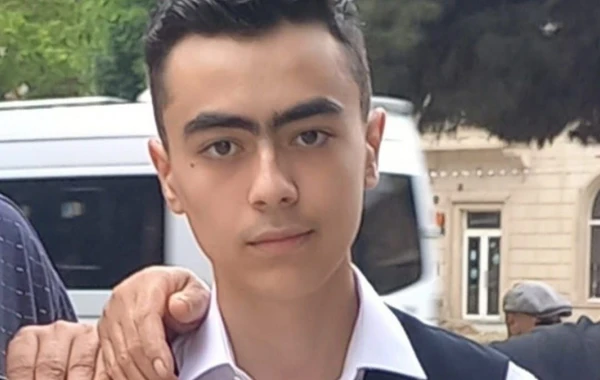 Ölkə birinciləri Bakı Ali Neft Məktəbini seçirlər - FOTO