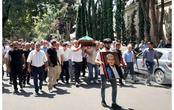 Surət Hüseynov dəfn edildi - FOTO/VİDEO - YENİLƏNİB