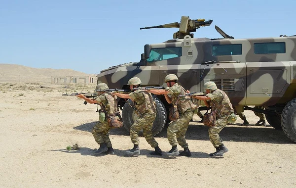 Baş Qərargah rəisi NATO konsepsiyası çərçivəsində yaradılmış bölmələrdə olub - FOTO
