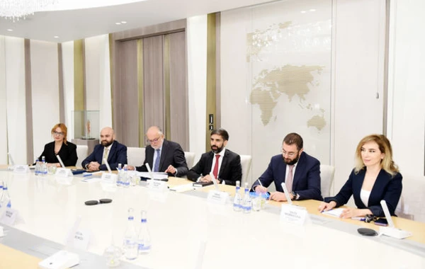Президент SOCAR встретился с президентом компании TotalEnergies по разведке и добыче - ФОТО