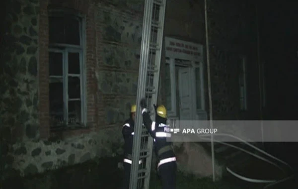В Загатале потушили пожар в колледже - ОБНОВЛЕНО + ФОТО