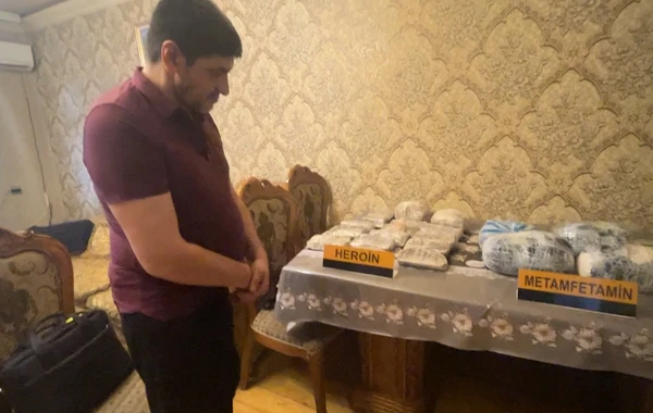 DİN-dən əməliyyat - Ölkəyə qanunsuz yolla narkotik vasitələr daşıyan dəstə tutulub - FOTO/VİDEO