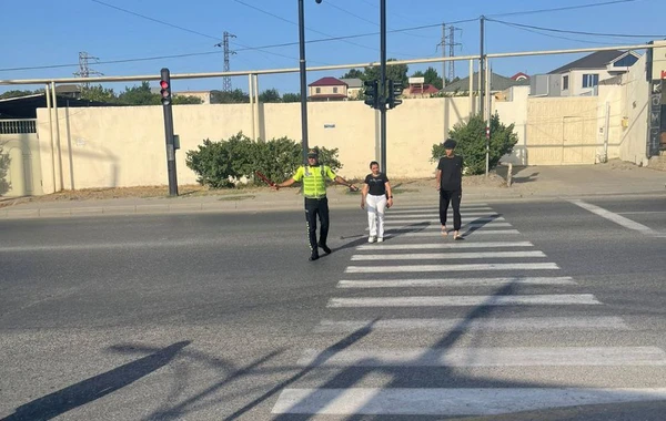 Bakıda gün ərzində çimərliklərdə 42 uşaq itib: DİN valideynlərə müraciət etdi - FOTO