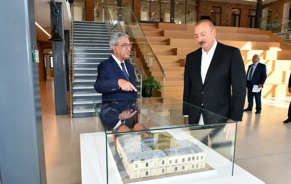 Prezident Qazax Müəllimlər Seminariyası ADA Universiteti Qazax Mərkəzində yaradılan şəraitlə tanış olub - FOTO - YENİLƏNİB