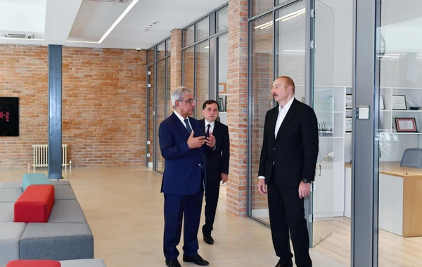 Prezident Qazax Müəllimlər Seminariyası ADA Universiteti Qazax Mərkəzində yaradılan şəraitlə tanış olub - FOTO - YENİLƏNİB