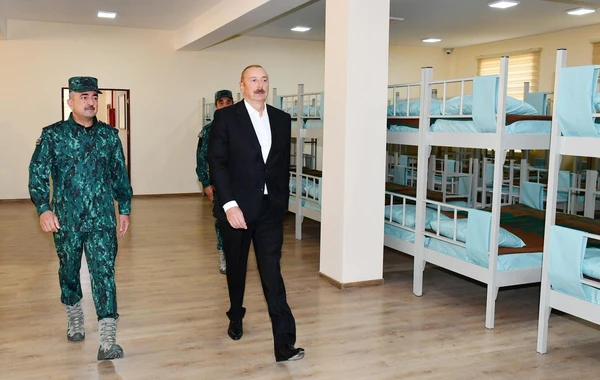 Prezident “Qazax” Əlahiddə Sərhəd Diviziyasının qarnizon kompleksində yaradılan şəraitlə tanış olub - FOTO
