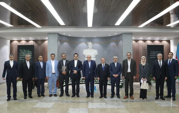İran Baş prokurorunun müavini Kamran Əliyevə Tehrandakı səfirliyə hücumla bağlı istintaqın gedişi barədə məlumat verib - FOTO