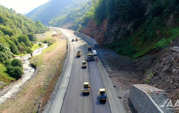 Toğanalı-Kəlbəcər-İstisu yolunun və 5 tunelin inşası davam edir - FOTO
