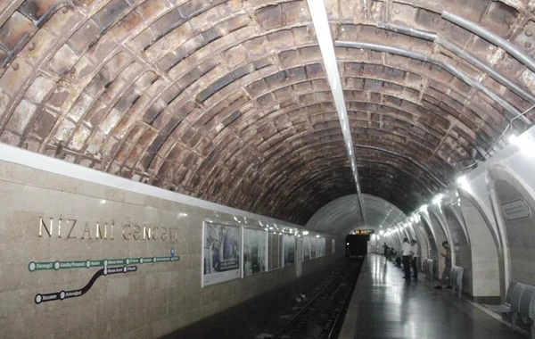 “Nizami” metrostansiyasının platformasında sağlamlaşdırmaya başlanılıb - FOTO