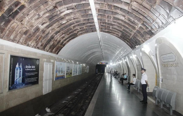 На станции метро "Низами" начались работы по укреплению потолка - ФОТО