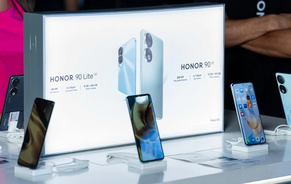 200 meqapikselli “HONOR 90” smartfonunun musiqili təqdimatı - FOTO