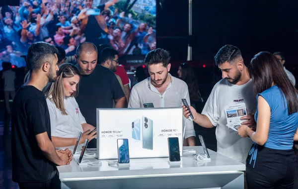 200 meqapikselli “HONOR 90” smartfonunun musiqili təqdimatı - FOTO