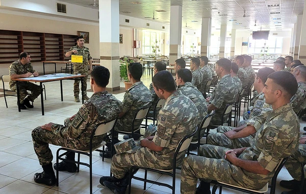 Bir qrup hərbi qulluqçu mükafatlandırıldı - FOTO/VİDEO