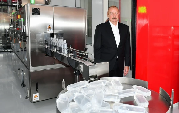İlham Əliyev Bakıda “Diamed” dərman istehsalı zavodunun açılışında iştirak edib - FOTO