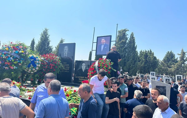 "Nikosayağı"nın düşdüyü qəzada ölən Ruslan dəfn edildi - FOTO/VİDEO