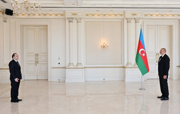 Azərbaycan Prezidenti Tacikistanın yeni səfirinin etimadnaməsini qəbul edib - YENİLƏNİB - FOTO