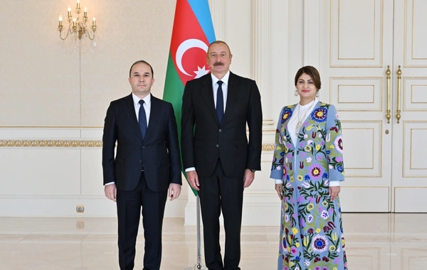 Azərbaycan Prezidenti Tacikistanın yeni səfirinin etimadnaməsini qəbul edib - YENİLƏNİB - FOTO