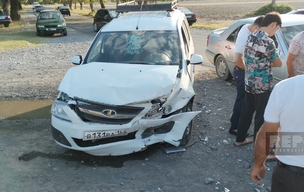 Oğuzda iki avtomobil toqquşub, 4 nəfər xəsarət alıb - FOTO - YENİLƏNİB