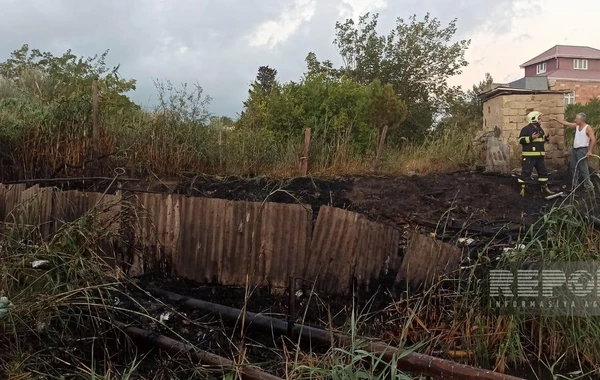 Sumqayıtın bu massivində yanğın oldu - FOTO