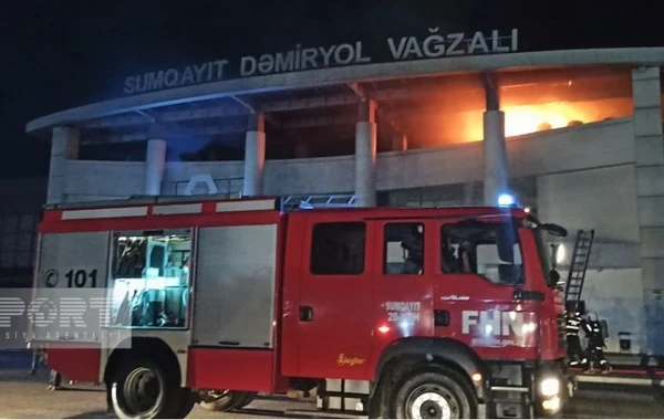 Sumqayıt dəmir yolu vağzalında yanğın olub, 10 nəfər təxliyə edilib - FOTO/VİDEO - YENİLƏNİB 2
