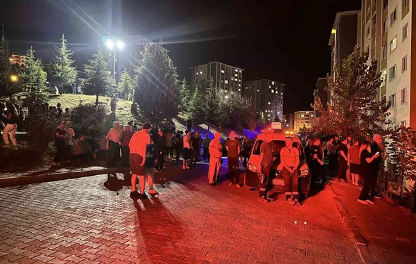 "Tok"ta unudulan ütü faciəyə səbəb oldu: Mənzil külə döndü - FOTO