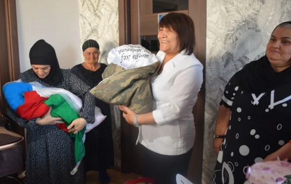 Vətən müharibəsi şəhidinin əkiz bacı-qardaşı dünyaya gəlib - FOTO