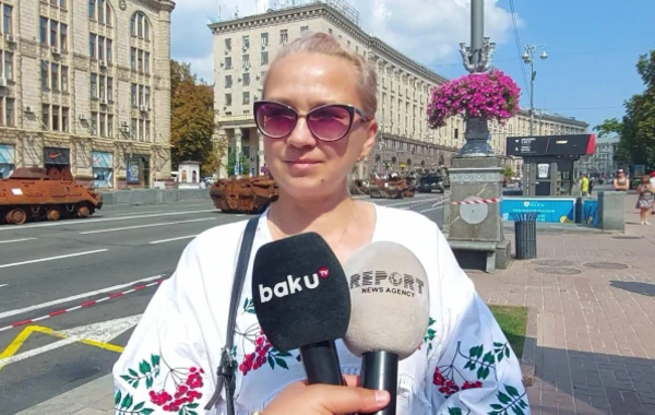 Kiyevdə müharibədə məhv edilən Rusiya hərbi texnikalarının paradı keçirilir - FOTOREPORTAJ