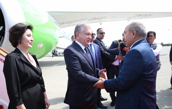 Özbəkistan Prezidenti Şavkat Mirziyoyev Azərbaycana gəlib - YENİLƏNİB - FOTO