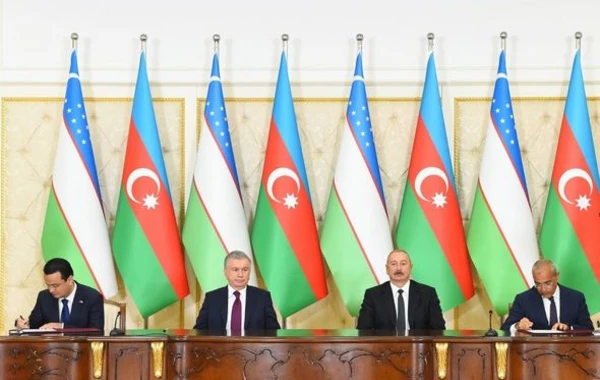 Подписаны азербайджано-узбекские документы