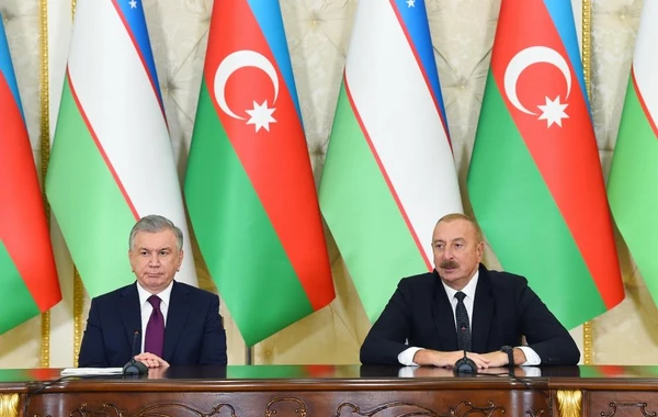 İlham Əliyev və Şavkat Mirziyoyev mətbuata bəyanatlarla çıxış ediblər - YENİLƏNİB - FOTO