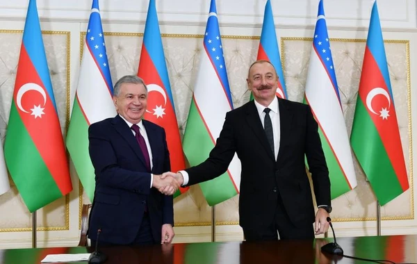İlham Əliyev və Şavkat Mirziyoyev mətbuata bəyanatlarla çıxış ediblər - YENİLƏNİB - FOTO